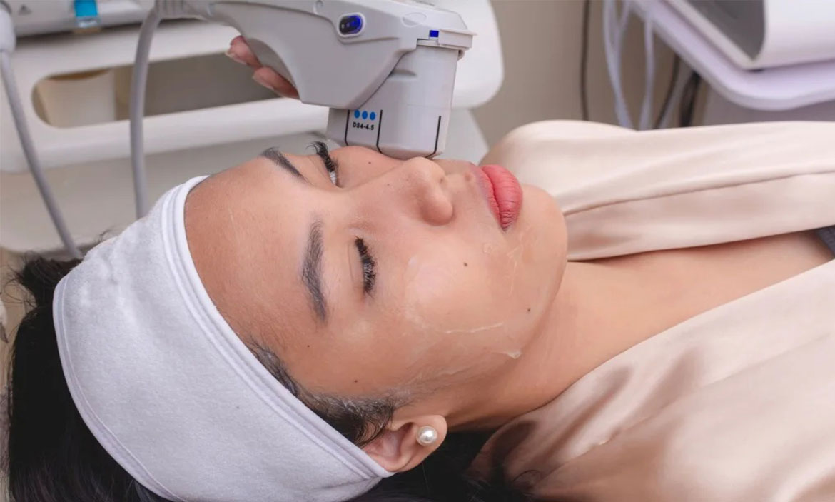 Facial Lifting Effects